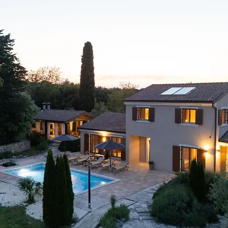 Bonassini By Interhome