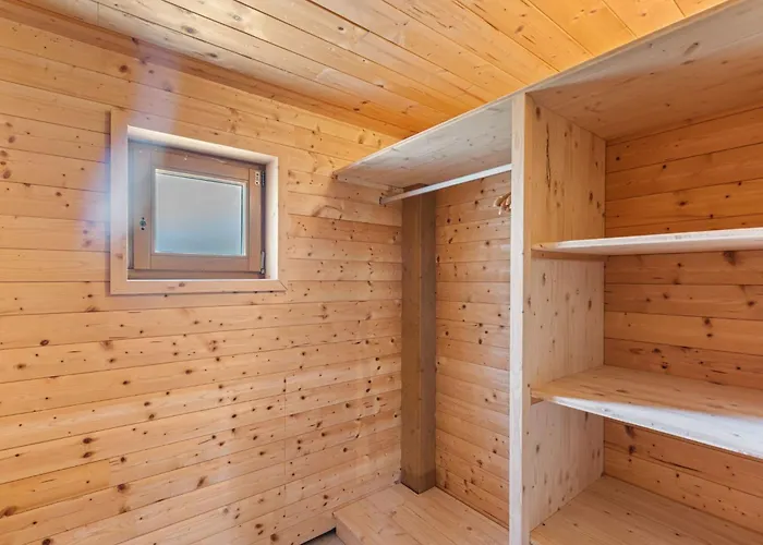 Bonassini By Interhome * Jursici