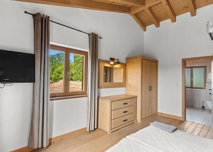 Bonassini By Interhome *